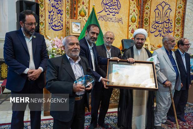 دومین رویداد ملی «ختم هنر» در حرم شاهچراغ(ع) برگزار شد
