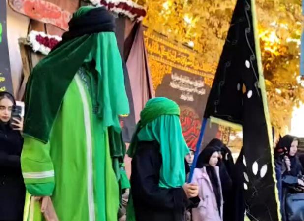 اجتماع فاطمیون خوانسار همراه با تشییع نمادین تابوت حضرت فاطمه(س)