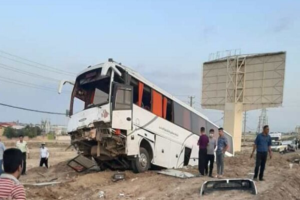 جزئیات برخورد اتوبوس با وانت نیسان در محور قزوین به تهران