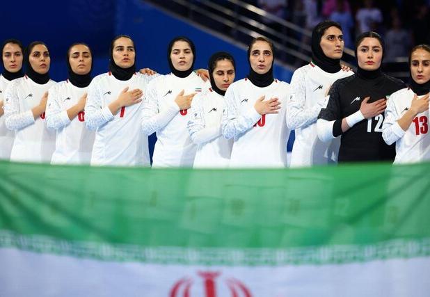 فریده شجاعی: فدراسیون موافق همکاری با شهرزاد مظفر است/ سرمربی فوتسال زنان مخالف دارد