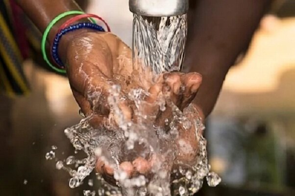 واگذاری بسته‌های کاهنده مصرف آب آشامیدنی در بندرعباس