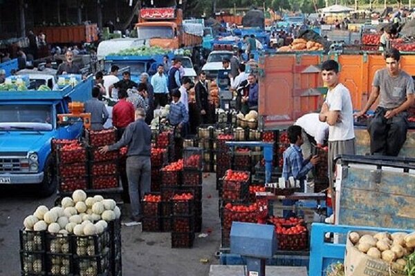 گلایه مردم زاهدان از نواسانات قیمت و ضعف نظارت در میدان میوه تره بار