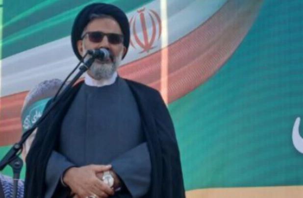 آمریکا پرستان داخلی خطرناک‌تر از دشمن بیرونی‌اند