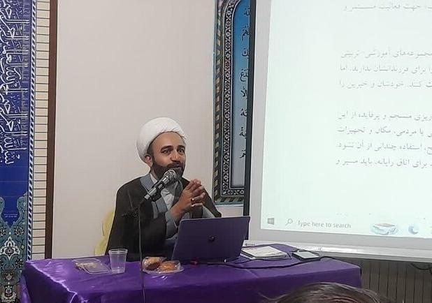 دانش‌آموزان باید در محیط مدرسه مهارت‌های زندگی را بیاموزند
