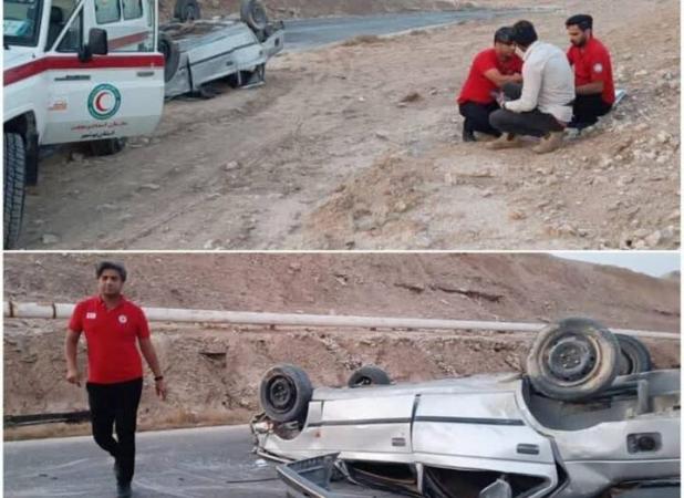 برخورد موتورسیکلت با خودرو در جاده مواصلاتی تنگستان یک مصدوم داشت