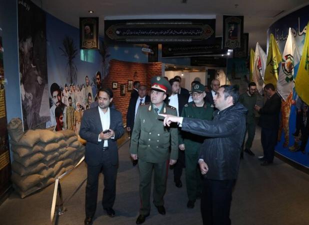بازدید وزیر دفاع تاجیکستان از موزه ملی انقلاب اسلامی و دفاع مقدس