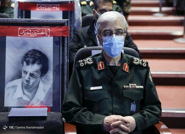 قابی تلخ از شهید سردار باقری در کنار برادر شهیدش