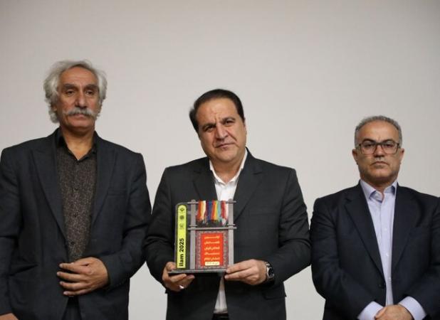 کرمی: سقف تسهیلات حوزه فرش دستبافت ایلام افزایش یابد