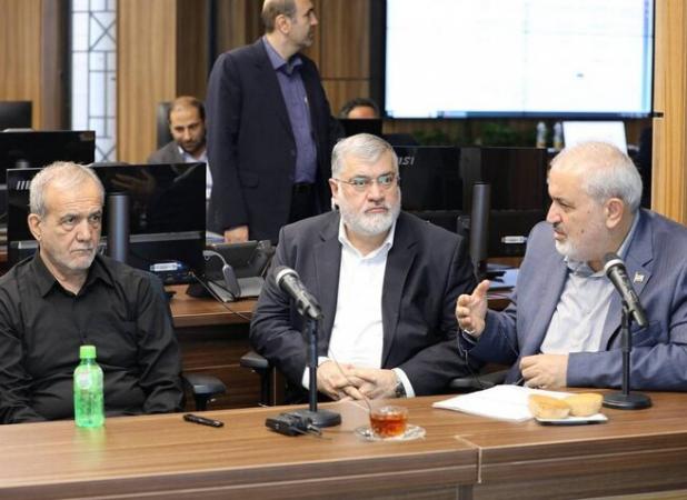 بازدید رئیس جمهور از وزارت نیرو