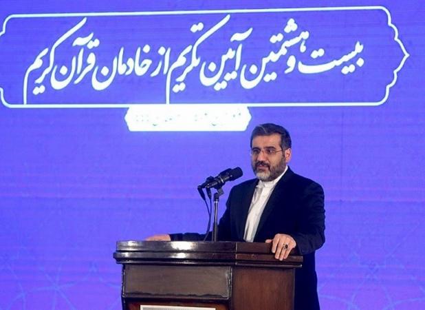 بازگشت به برهنگی و کشف حجاب مصداق ارتجاع است