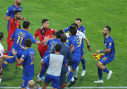 آیا فوتبال ارزش این همه تنش را دارد؟