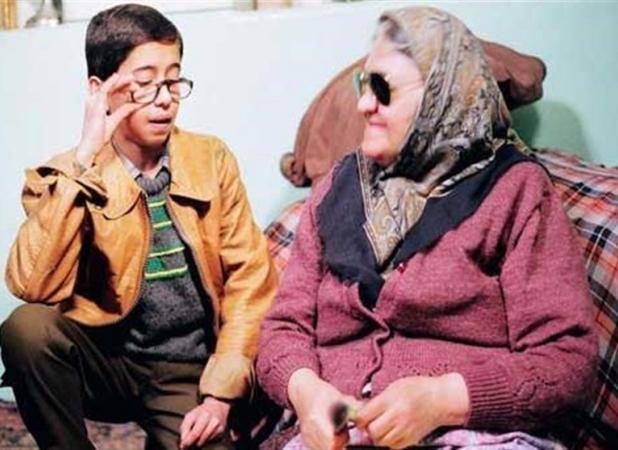 دیدن «قصه‌های مجید» با همراهی مهدی باقربیگی و فرزندانش