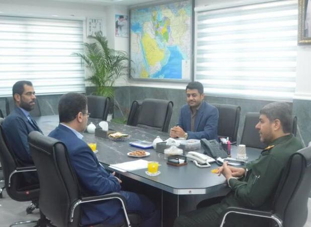 فرمانده سپاه استان بوشهر: برای محرومیت زدایی در کنار کمیته امداد هستیم