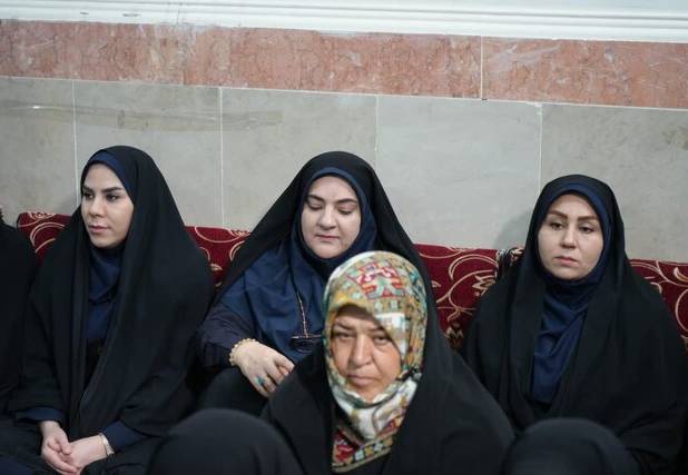 دهه فجر فرصت بازخوانی نقش بانوان در پیروزی و تداوم انقلاب اسلامی است