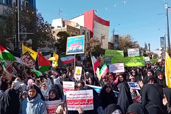 راهپیمایی یوم‌الله ۱۳ آبان در زنجان