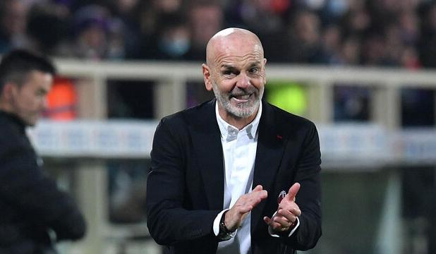 پیولی در لبه پرتگاه