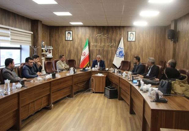 عضو شورای شهر سنندج: وصول به‌موقع مطالبات، تضمین‌کننده منابع مالی و حقوق کارکنان شهرداری است