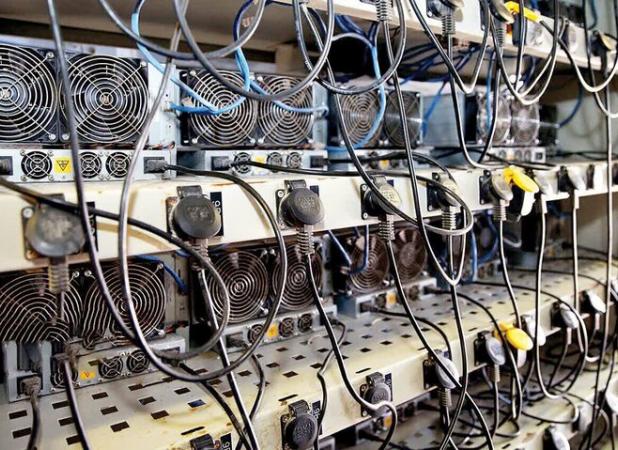 بایاری: کشف ۱۵ دستگاه استخراج ارز دیجیتال(ماینر) غیر مجاز در بناب