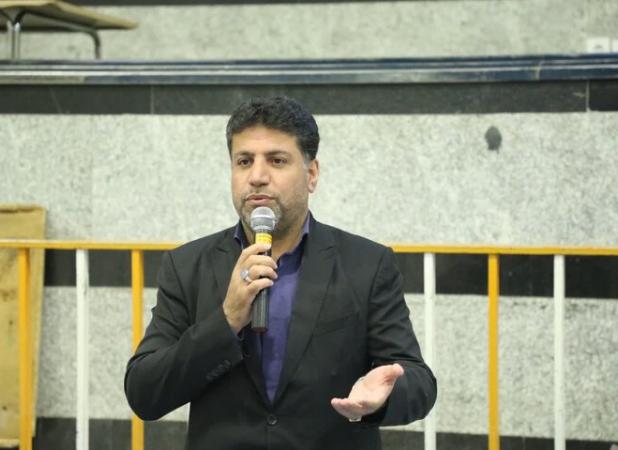 حقیقی: پیشکسوتان چراغ راه نسل جدید ورزشکاران هستند