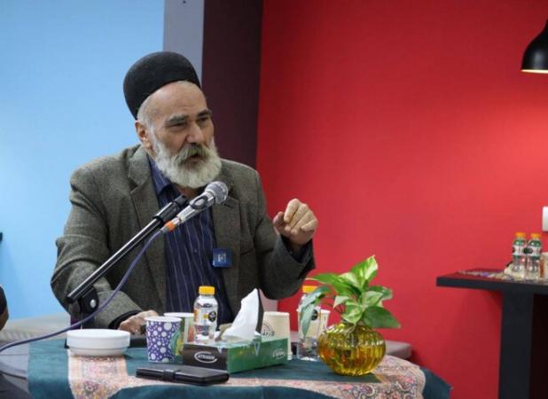 واژه‌های بیگانه میراث ایرانی را نابود می‌کند