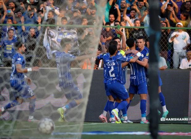 جدایی همزمان چپ و راست استقلال برای یک انتقال