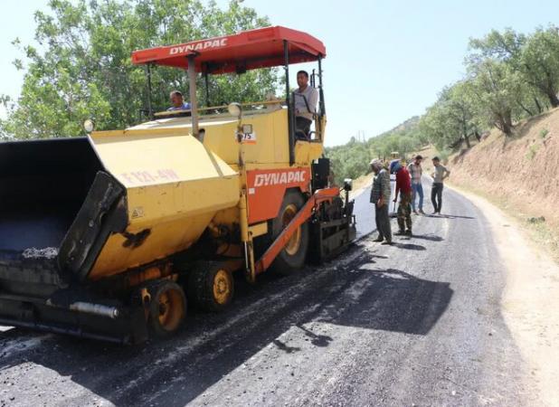 پیشرفت ۸۵ درصدی پروژه محور شهسوار به امامزاده رحمان در لردگان