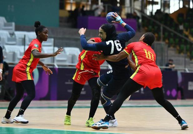 پاکدل: دختران هندبال غیرت به خرج دادند/ فاطمه خلیلی: برای بردن آمده‌ایم