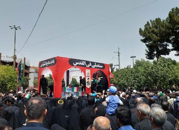 پیکر شهدای جنگ به میدان انقلاب رسید