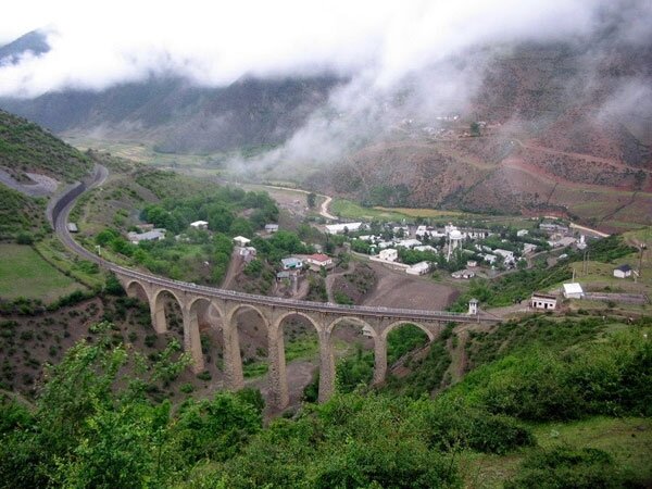 سرعت اجرای پروژه راه‌آهن رشت – آستارا بیشتر از قرارگاه های عمرانی است