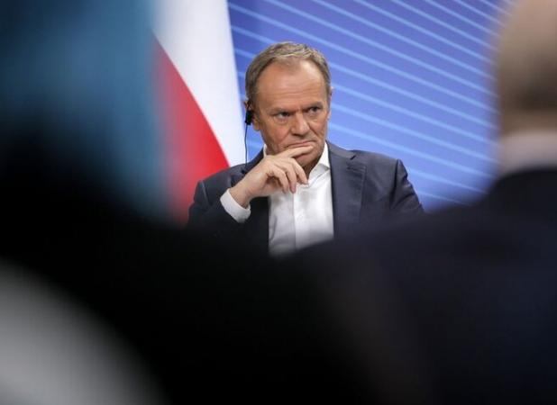 موضع «تاسک» درباره عوامل انفجار یک راه‌آهن در لهستان