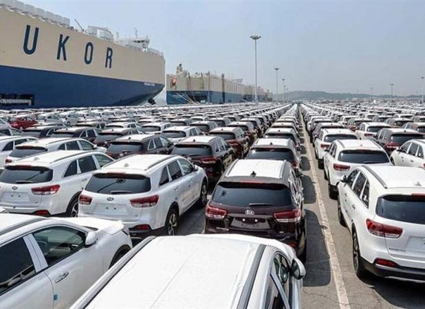 بلاتکلیفی قیمت خودروهای وارداتی و رکود معاملات در بازار