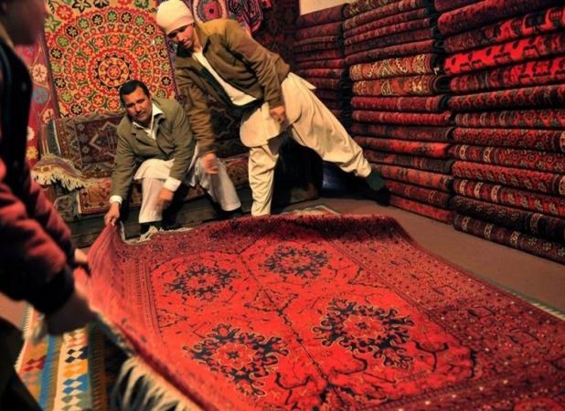 ایران، گذرگاه تازه صادرات قالی افغانستان به اروپا