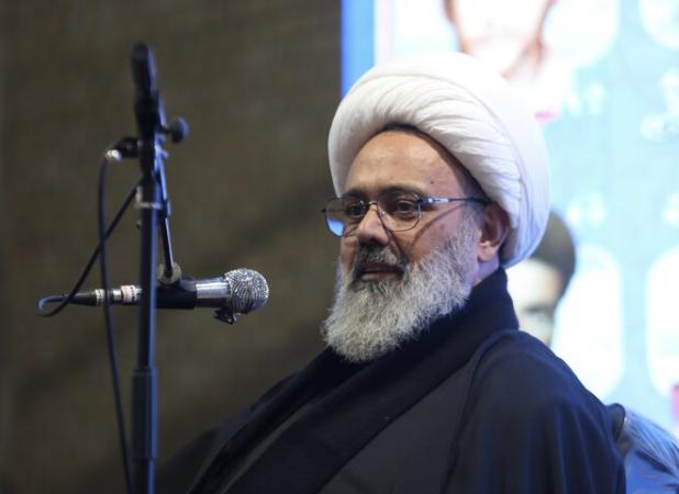 دانشمند: برخورد جدی با اختلاسگران و نفوذی‌ها صورت گیرد