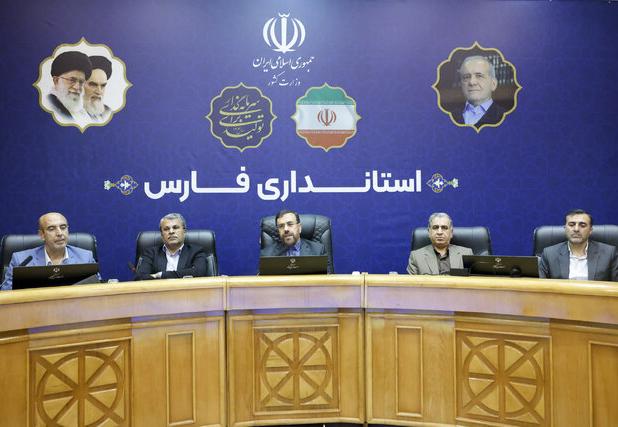 استاندار فارس: انتصاب‌ مدیران در شهرستان‌ها با هماهنگی فرمانداران انجام شود