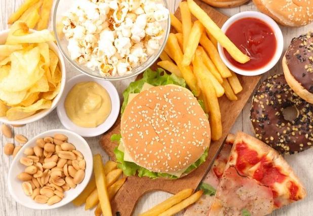 ردپای غذاهای فوق فرآوری‌شده در روند سلامتی افراد