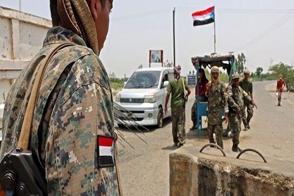 تلاش بی‌نتیجه ریاض و ابوظبی برای توقف درگیری میان مزدوران یمنی خود