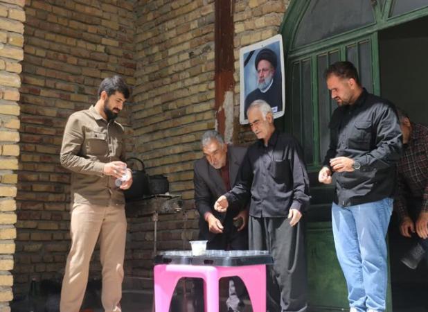 ایستگاه‌های صلواتی به یاد شهید رئیسی در کامیاران برپا شد