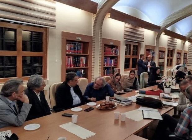 تجلی هنر خوشنویسی در کرمان با برنامه بداهه‌نویسی«ایران من، ایران جان»