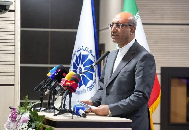 استاندار: ۴۰ درصد صادرات ایران به عراق از مرزهای کرمانشاه انجام می‌شود/ از استانهای کم برخوردار حمایت شود