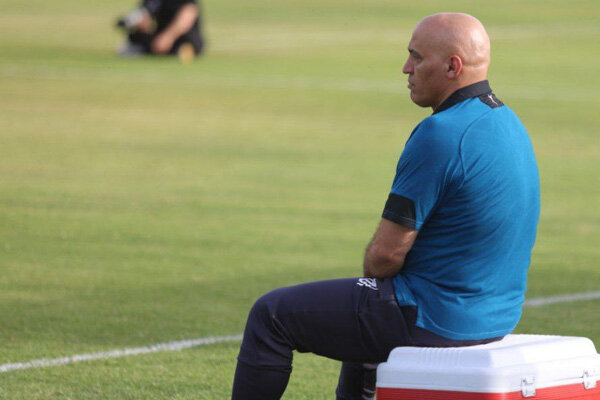 احضار بازیکن و سرمربی سابق تراکتور و استقلال به کمیته اخلاق