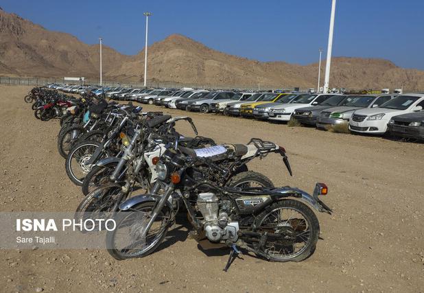 تعیین تکلیف بیش از ۸۰۰ دستگاه خودرو و موتورسیکلت پس از ۱۰ سال توقیف