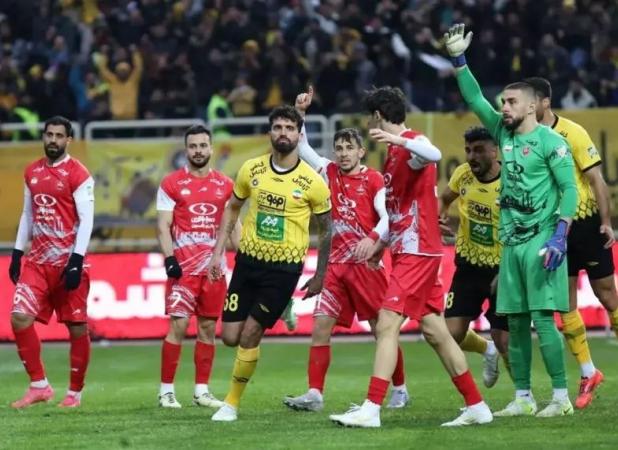 خوش شانسی پرسپولیس در جنگ زودهنگام با سپاهان