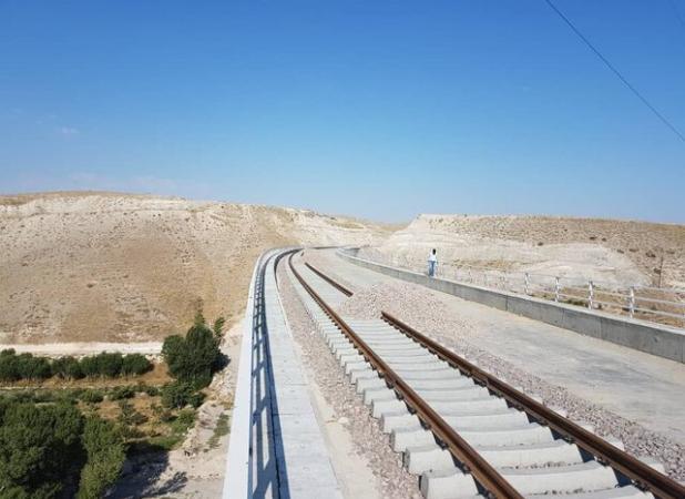 قطار میانه ـ اردبیل امسال به حرکت در می‌آید