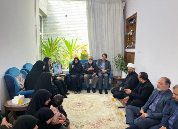 معاون رئیس جمهور: خانواده‌ شهداچراغ راه ملت ایران در مسیر مقاومت هستند