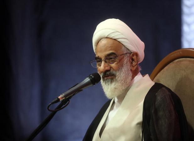 حاجی صادقی: آمریکا خیال تسلیم شدن ایران را به‌ گور خواهد برد