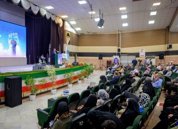 چکیده‌ای از مراسم بزرگداشت روز مقاومت در کرج
