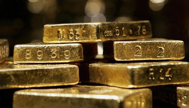 طلای جهانی با تقویت دلار عقب‌نشینی کرد