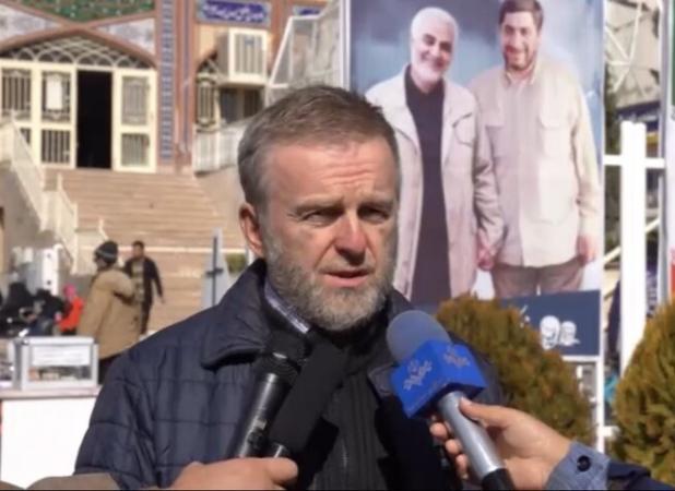 حضور زائران روسی بر مزار شهید سلیمانی در ششمین سالگرد شهادت