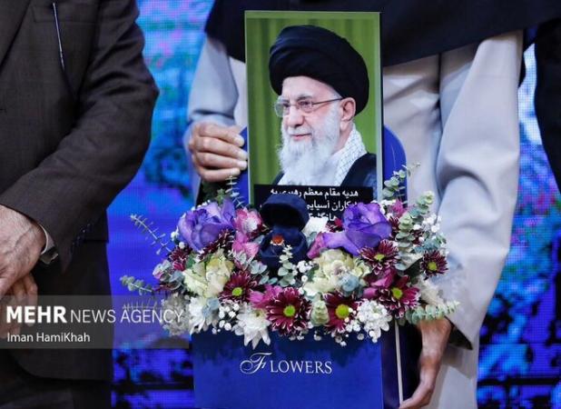 مزایده انگشتر اهدایی مقام معظم رهبری برای آزادی زندانیان