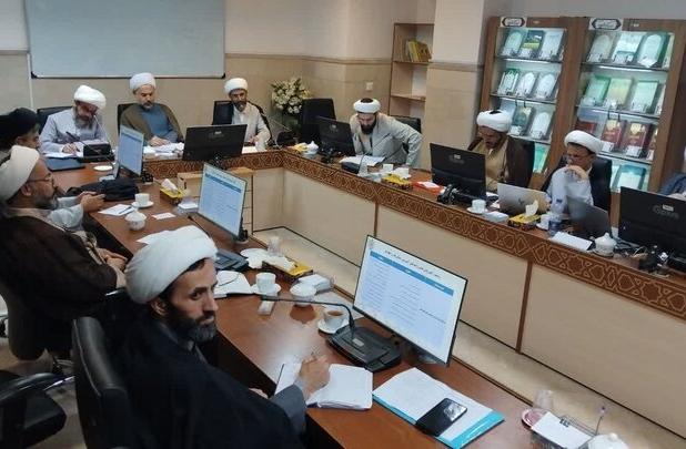 راهکارهای تقویت فعالیت‌های پژوهشی در مدارس علمیه بررسی شد